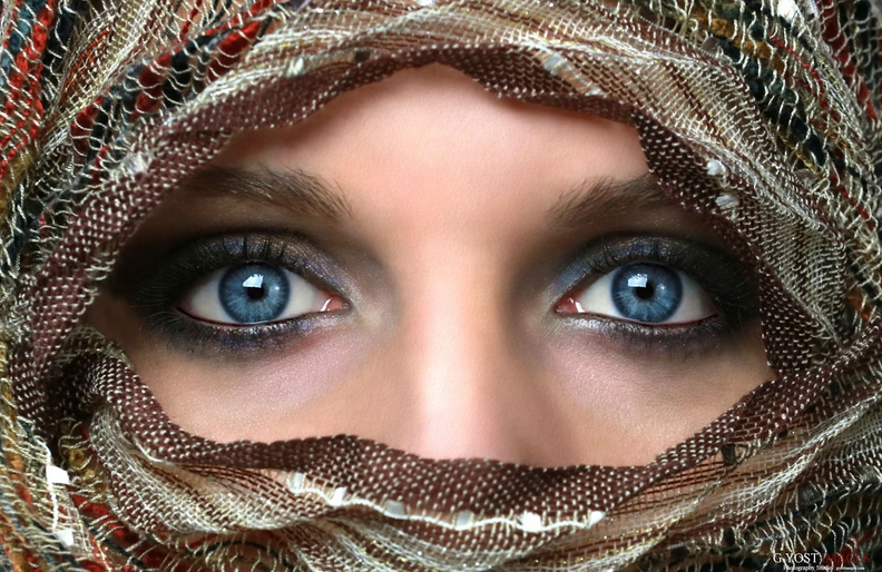 smokey eyes